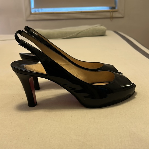 Christian Louboutin peep toe pump - Picture 2 of 5